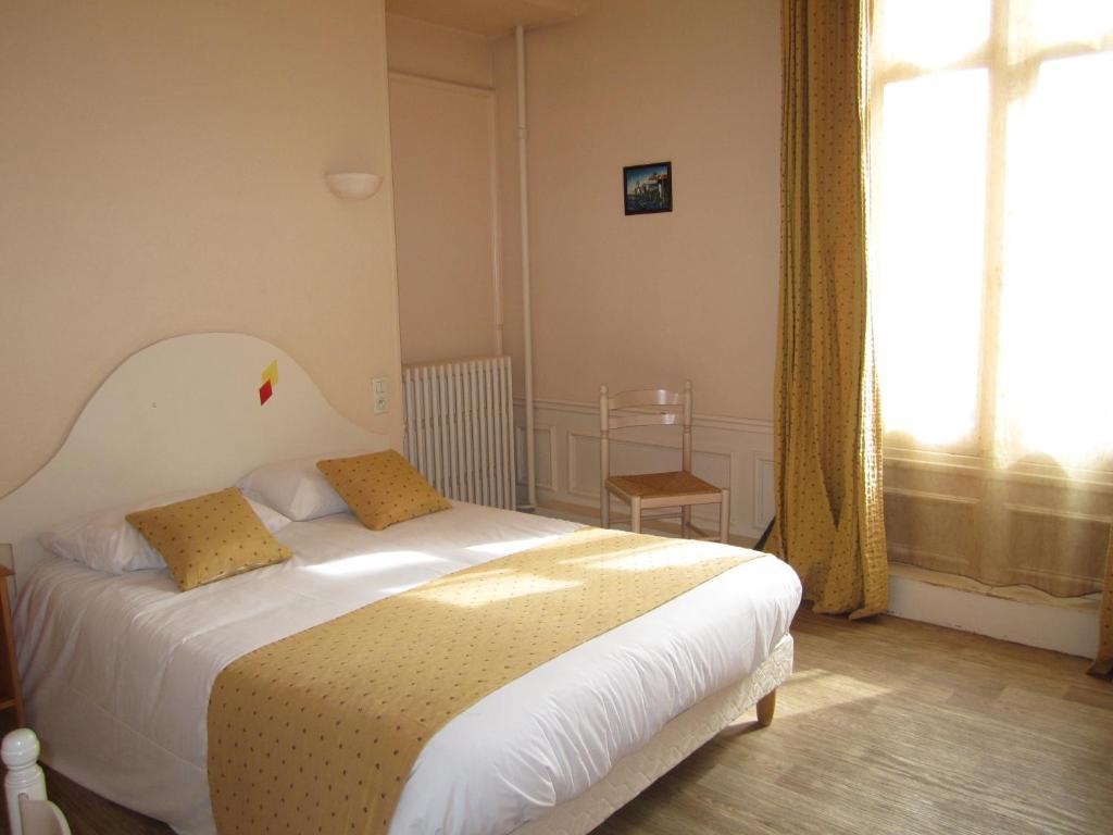 Hotel Arlequin Centre Historique Troyes Ruang foto